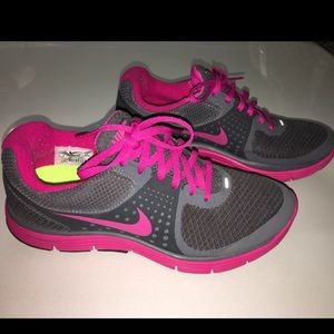 Women’s Nike Lunarswift 4 size 7